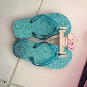 American Heritage girls aqua glitter flip flops